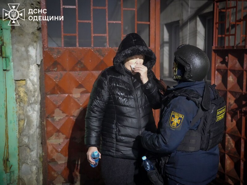 В Одессе под российским обстрелом погибла женщина