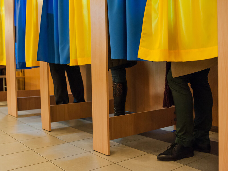 "Підготовка до миру". В ЦВК України повідомили, скільки виборчих дільниць пошкоджено через війну