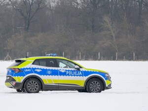 В Польше оштрафовали украинку, которая ехала со скоростью 200 км/ч. Она спешила на маникюр