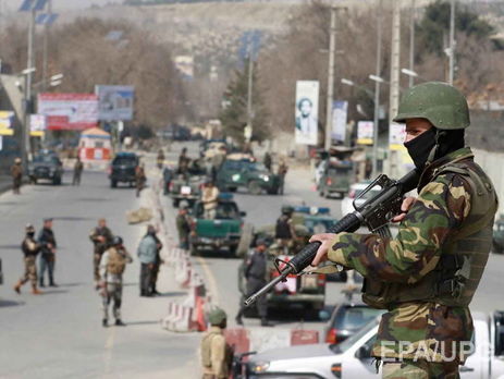 В результате нападения на госпиталь в Кабуле пострадали 66 человек, четверо погибших. Фоторепортаж