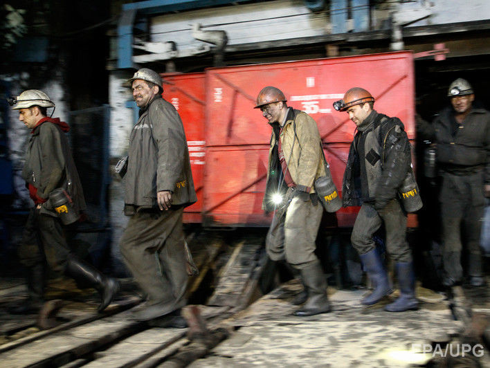 Жебривский сообщил, что в момент взрыва в забое шахты "Центральной" находилось четверо горняков