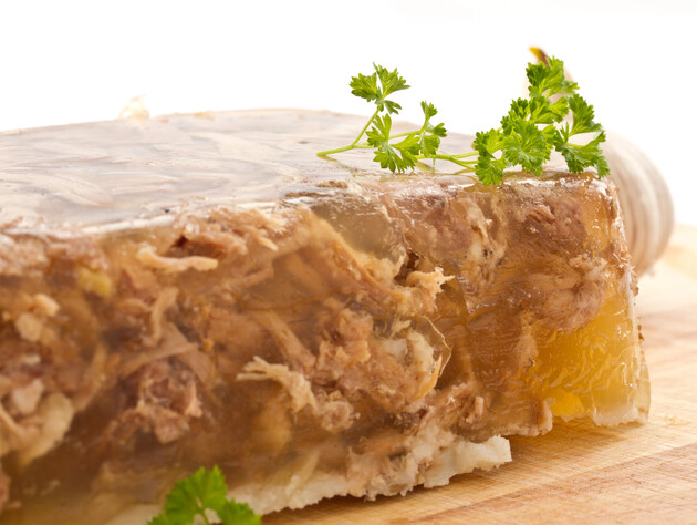 Холодець за цим рецептом гарантовано застигне і буде дуже смачним. Рецепт без зайвого клопоту