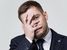 Большинство не понимает, почему визжит кремлевская обслуга из Госдуры. Искусный выстрел в ногу