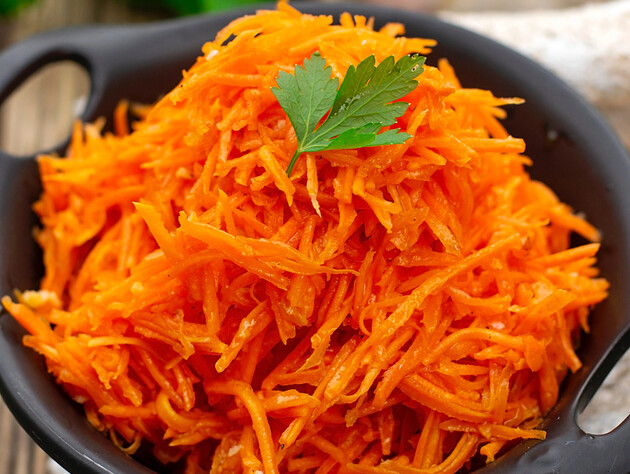 Чтобы морковь по-корейски получилась вкуснее, чем в магазине, – добавьте к ней эти специи