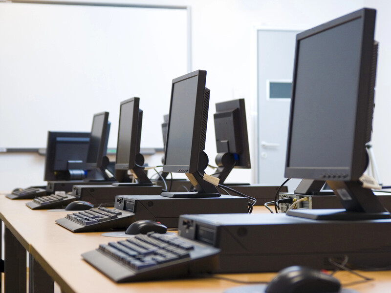 Металошукачі, блокування інтернету і короткі відповіді. Який вигляд цьогоріч матиме НМТ?