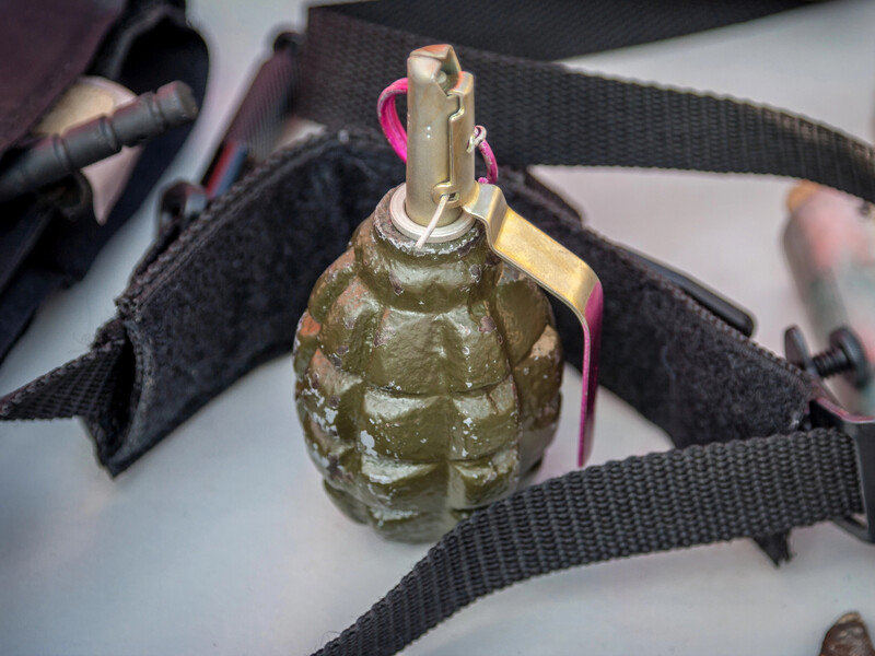 На КПП Польщі з Україною в мандрівника виявили гранату, людей евакуювали