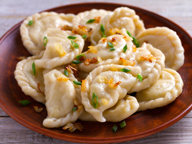 Додайте це в борошно – і пухкі, ніжні вареники вийдуть ще й дуже смачними. Рецепт простого тіста