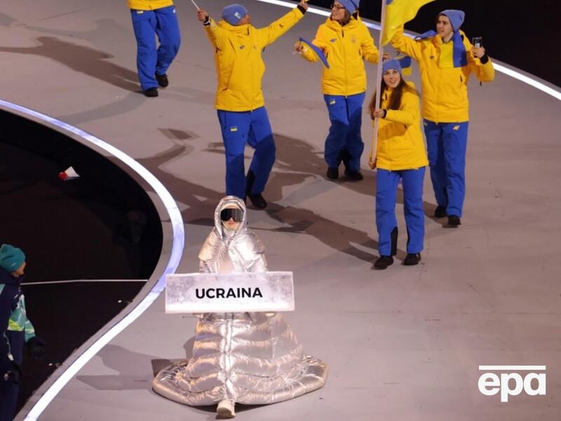 "МОК – справжні садисти". У МЗС відреагували на те, що росіянка несла табличку України на Олімпіаді