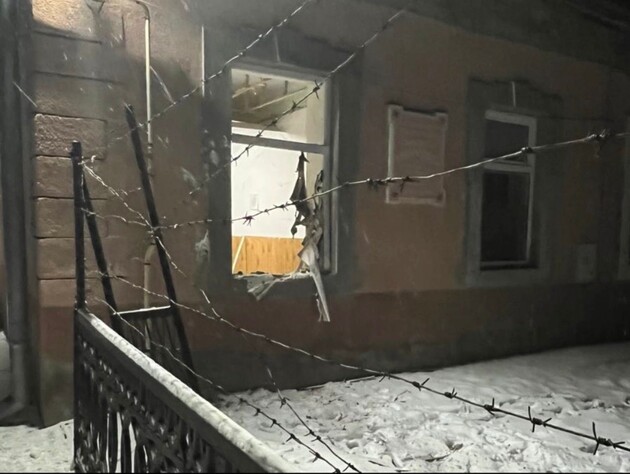 На Прикарпатті підірвали ТЦК, це розслідують як теракт. Підозрювані потрапили на відео