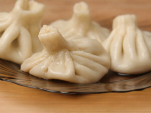 Секрет соковитих хінкалі – у цьому дивовижному фарші. Детальний рецепт для тих, хто готуватиме вперше