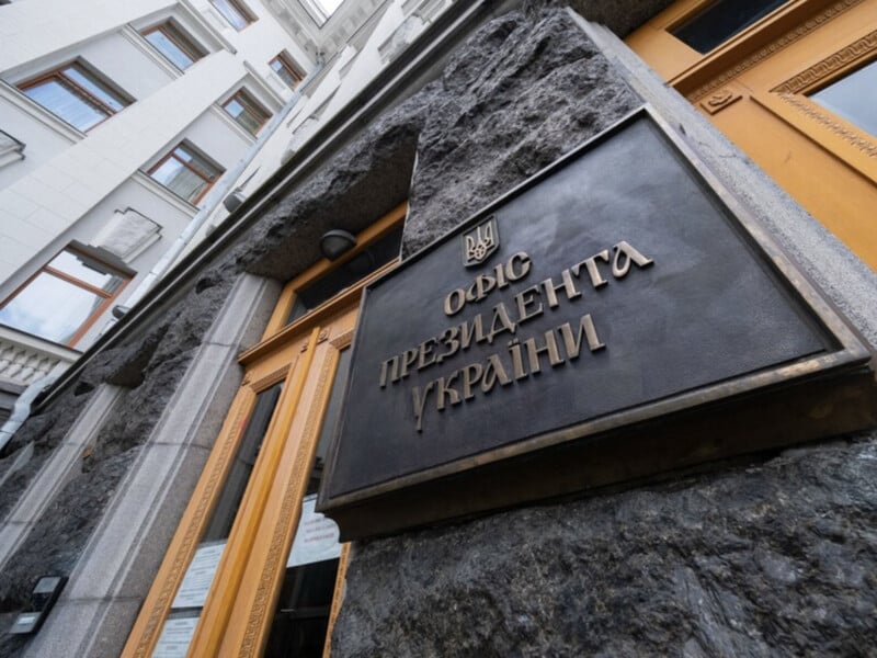 "Нічого секретного із цими особами не може бути". В ОП розповіли деталі зустрічі Умєрова й Арахамії з Мединським