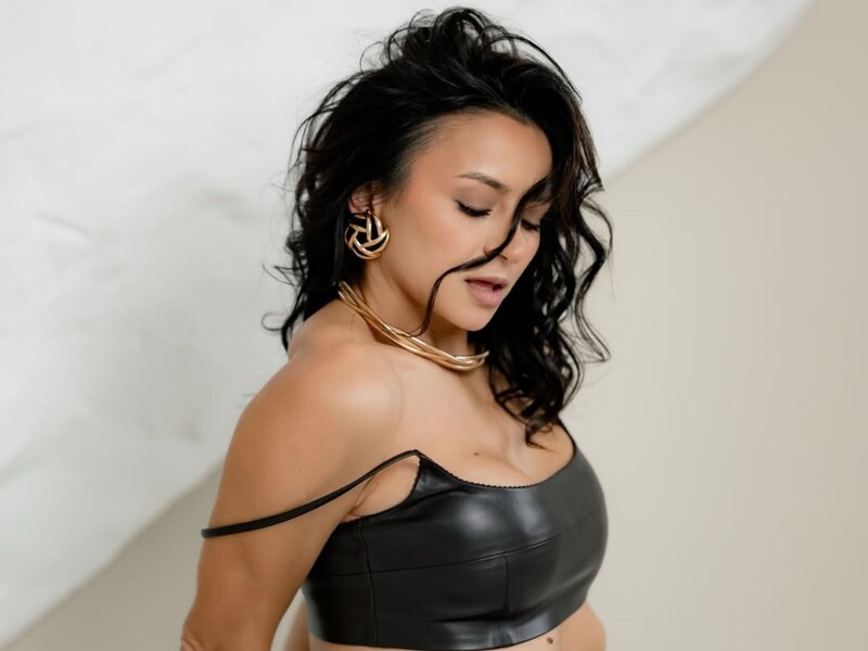 Гвоздева рассказала, какая неприятная ситуация вдохновила ее заработать на свое первое авто