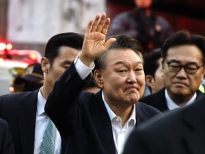 Пожизненное за военное положение. Суд вынес приговор экс-президенту Южной Кореи