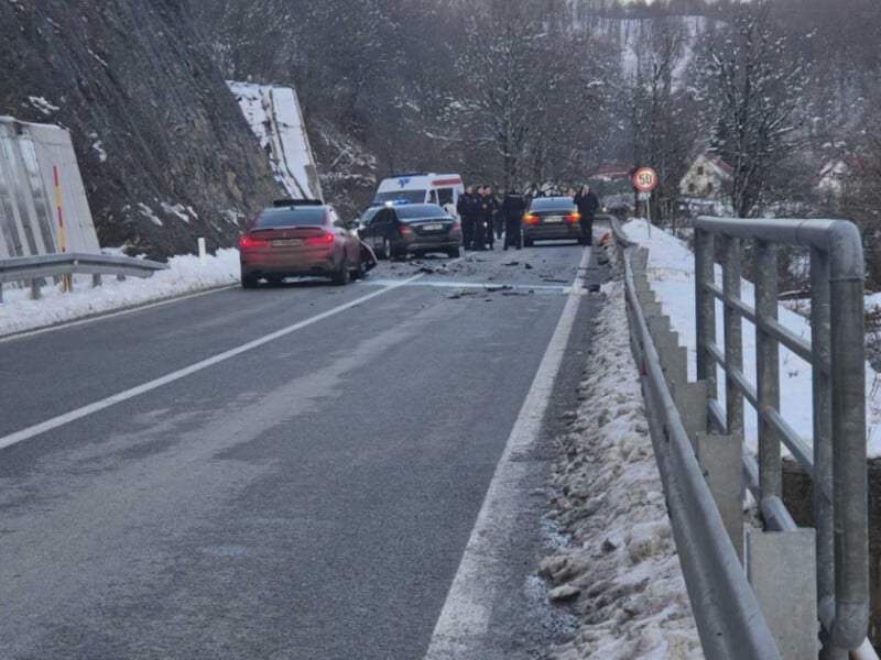 У Чорногорії українець на BMW врізався в службову автівку кортежу прем'єра країни. Є поранені