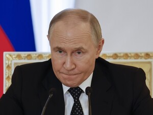 Шанси Путіна на перемогу в Україні зменшуються – The Economist