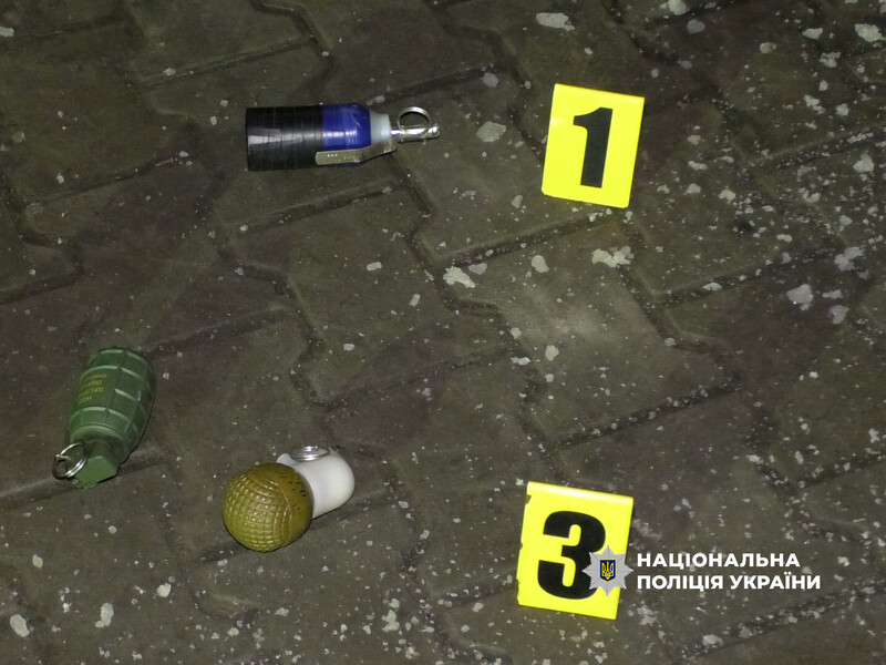 Затримали чоловіка, який кинув гранату в бік поліцейських на Буковині. Ним виявився колишній військовий