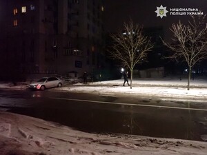 Военного в СОЧ обвинили в нападении с ножом на людей в Киеве, есть раненые. Фото