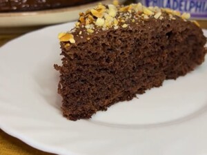 Змішайте це з яйцями – і торт на сковороді вийде неймовірно смачним. Простий рецепт без духовки