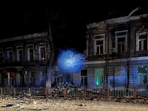 РФ атакувала Одесу, пошкоджено будинки й ліцей. Фото