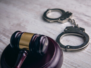 У Нікополі жінка заявила, що до смерті побила свою 10-річну падчерку, оскільки та 