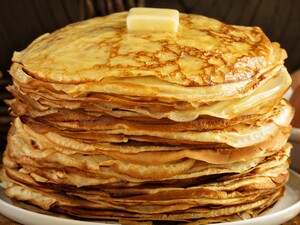 Если добавить это в тесто – получатся невероятно тонкие и вкусные ажурные блины. Быстрый рецепт