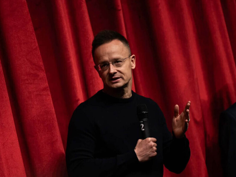 Угорщина блокує кредит ЄС для України через зупинення транзиту нафти – МЗС