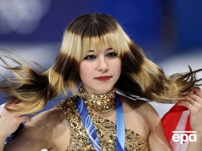 Что означают три полоски на волосах самой артистичной олимпийской чемпионки Лю. Раскрыт тайный смысл