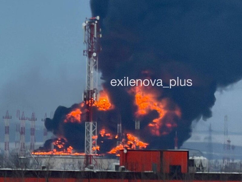 В Татарстане после атаки дронов – крупный пожар на НПС. Фото, видео