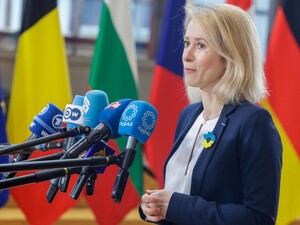 ЄС планує заборонити в'їзд колишнім російським військовим. Медведєв відповів образами й погрозами