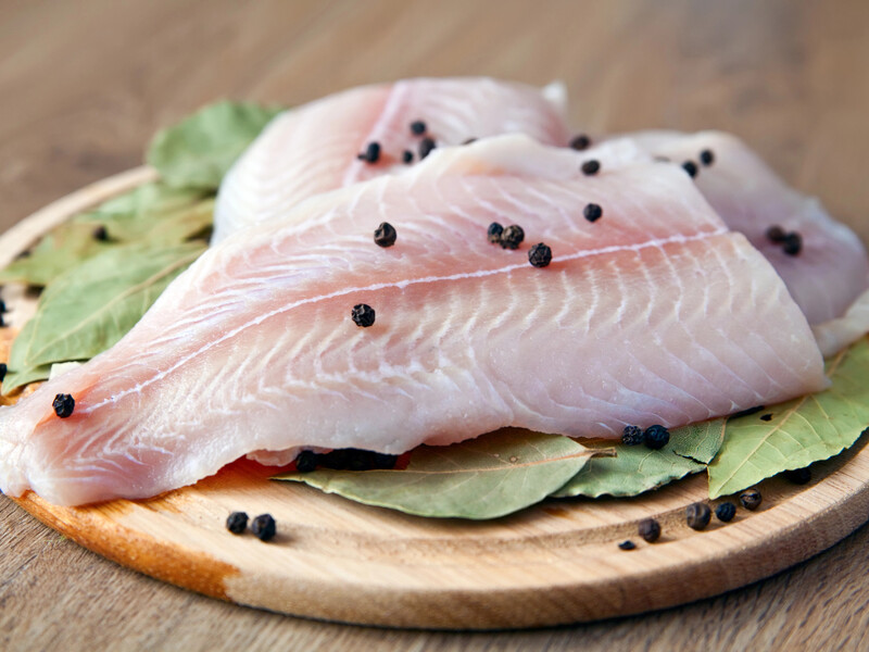 Пангасиус – нежная и вкусная рыба без костей с испорченной репутацией. Откуда ее везут и что с ней не так