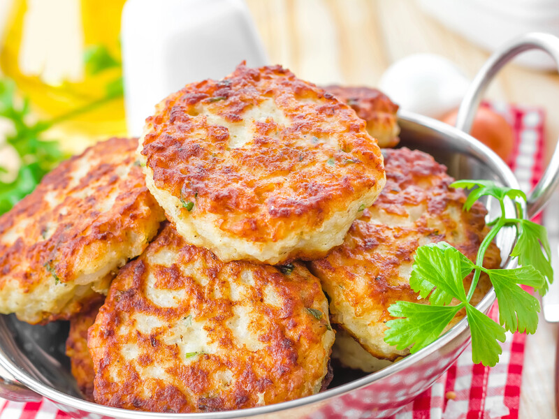 Завдяки цим трьом овочам котлети вийдуть соковитими, ніжними й дуже смачними! Скористайтеся рецептом