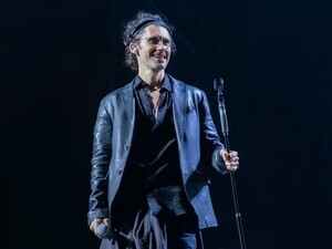 Дан Балан у Молдові повністю відмовився від російських хітів, а його мати заспівала українську пісню. Відео