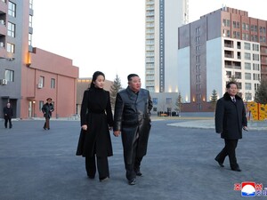 Донька Кім Чен Ина очолила ракетну програму, пишуть ЗМІ. Імовірно, їй 13 років