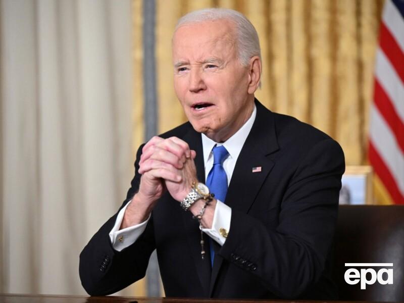 Люди из окружения Байдена обеспокоены его здоровьем и рассказали СМИ 