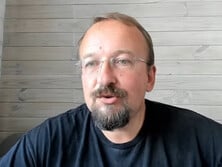 Саме тому Трамп почав поспішати восени. Це його останній шанс