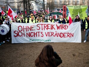 Страйки в Німеччині призвели до зупинення транспорту по всій країні