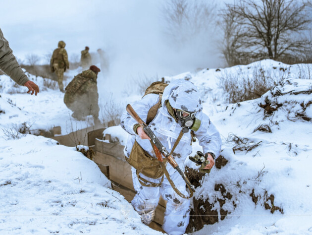 Росіяни намагаються оточити Мирноград Донецької області. Використовують квадроцикли