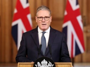 Великобританія дозволила США використовувати свої військові бази – Стармер