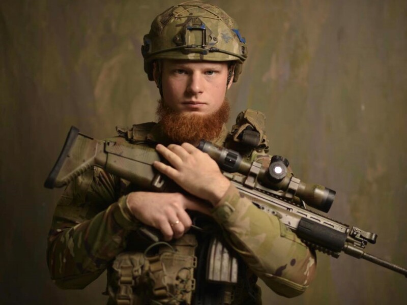 68 днів в оточенні без їжі й води, відхід із Донбасу, мир в Україні. Інтерв'ю Гордона з військовим Стоцьким. Відео