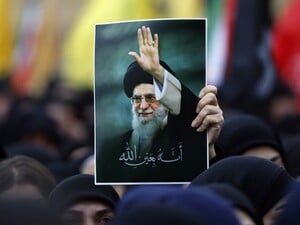 Кем был Хаменеи, на которого Израиль сбросил 30 бомб