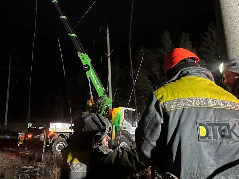 В феврале энергетики ДТЭК возобновили электроснабжение для более 1,8 млн семей
