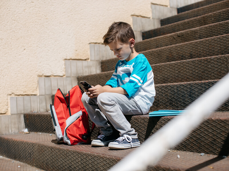 Науковці закликали уряди країн зупинити перевірки віку в соцмережах 