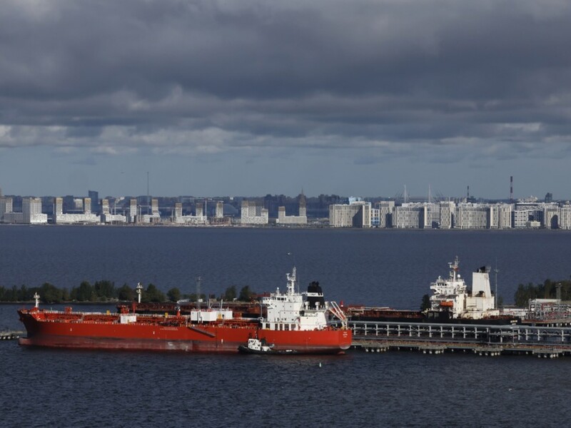 У Середземному морі загорівся російський газовоз, причиною може бути атака дрона – Reuters