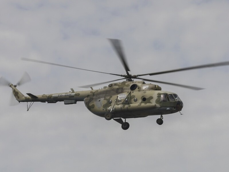 "Взорвался на глазах и упал". Z-паблики пишут, что ночью сбили российский вертолет