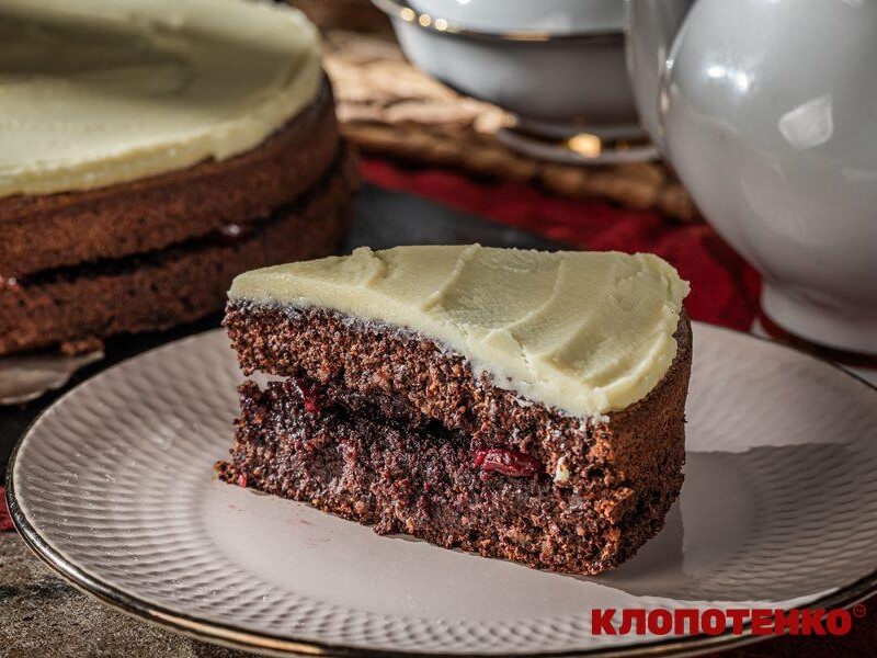 Цей смачний пиріг готується без грама борошна. Рецепт від Клопотенка й загиблої українки