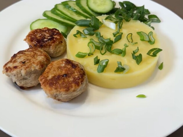 Теща Гордона раскрыла секрет нежных тефтелей без хлеба и яиц. Фирменный рецепт