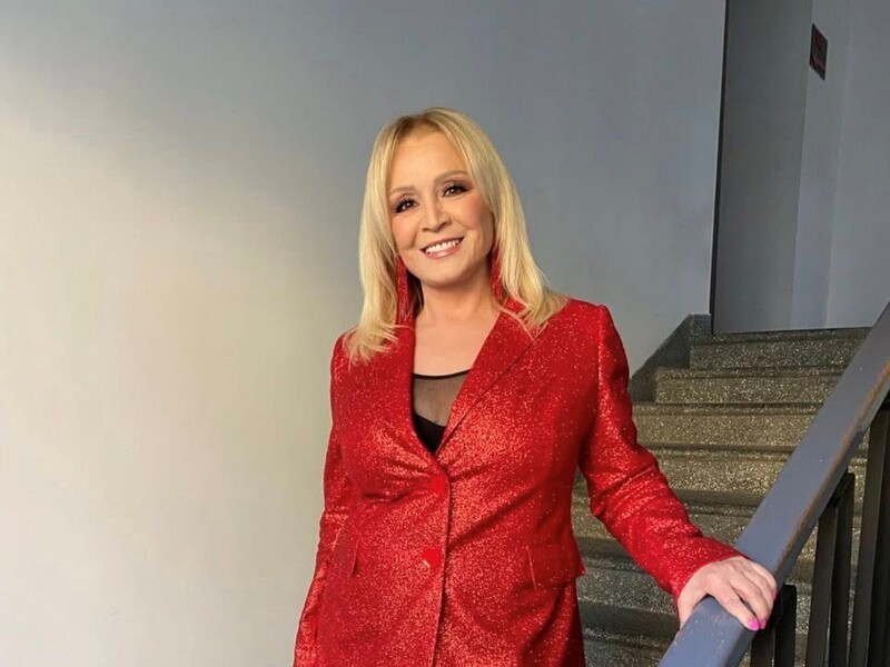 Який вигляд мала Ауріка Ротару в 90-х. У мережі показали рідкісне фото співачки з концерту у Севастополі