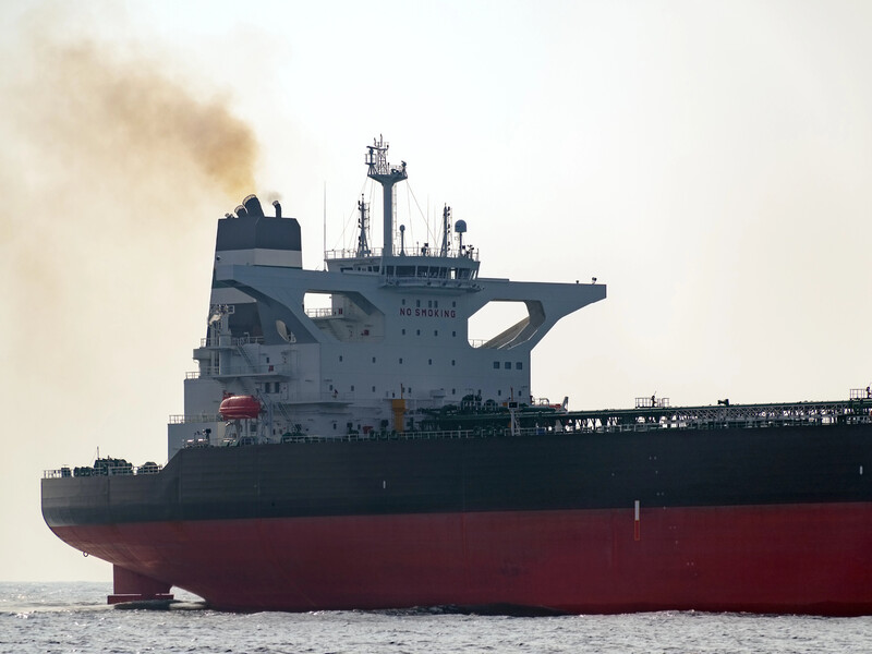 США дозволили індійським компаніям купувати російську нафту – Бессент