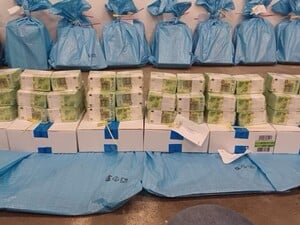 Інкасаторський скандал у Будапешті. Україна вимагає пояснень, Угорщина звинувачує у зв'язках із 