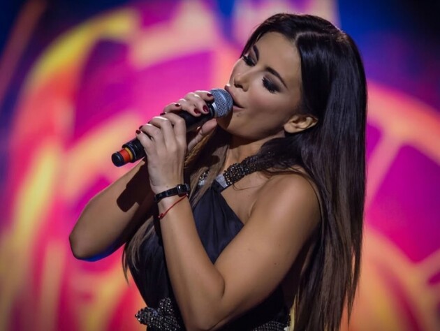 Гадюка с зубами. После обвинений в адрес Тины Кароль известный режиссер уличил Ани Лорак в обмане